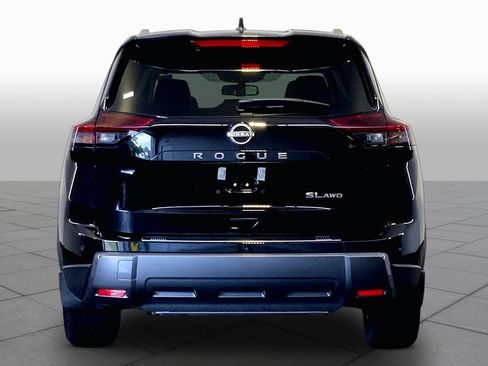 Used 2024 Nissan Rogue SL AWD/4WD image 5