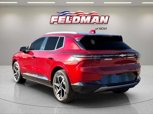 Used 2025 Chevrolet Equinox EV LT w/ Convenience Package FWD image 3