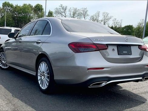 Used 2022 Mercedes-Benz E 350 4MATIC Sedan image 3
