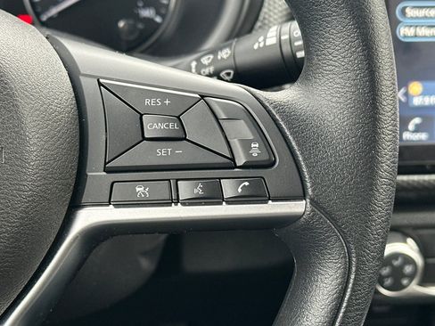 Used 2024 Nissan Kicks SV image 27