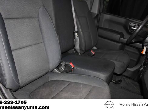 Used 2019 Chevrolet Silverado 1500 Custom w/ Infotainment Package RWD image 6