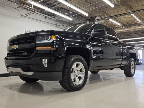 Used 2017 Chevrolet Silverado 1500 LT w/ All Star Edition AWD/4WD image 15