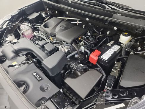 Used 2024 Toyota RAV4 Adventure image 40