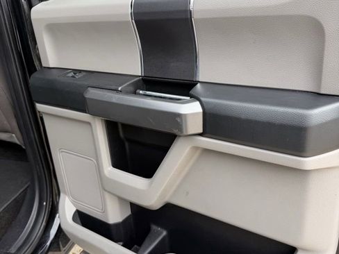 Used 2018 Ford F150 XLT image 23