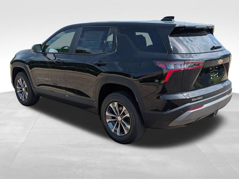 New 2027 Chevrolet Equinox LT FWD image 8