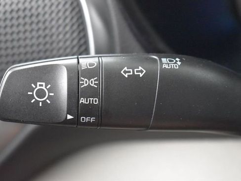 Used 2025 Kia Soul LX image 25