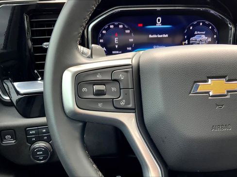 Used 2024 Chevrolet Silverado 1500 LT image 23