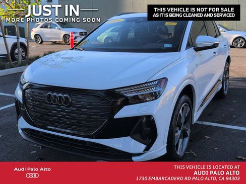 Used 2024 Audi Q4 e-tron Prestige image 1