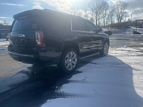 Used 2015 GMC Yukon Denali w/ Open Road Package AWD/4WD image 9