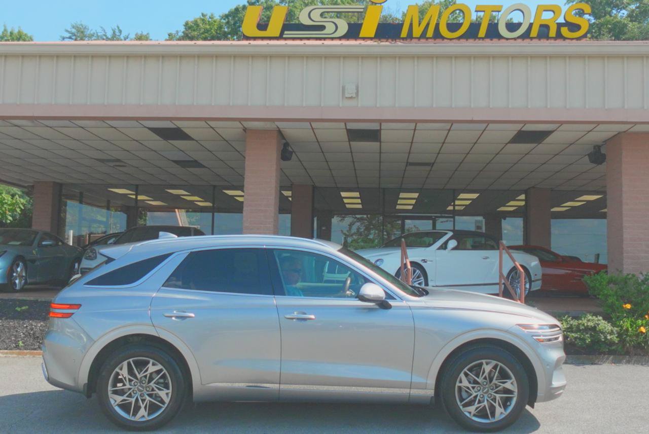 Used 2022 Genesis GV70 2.5T w/ Advanced Package AWD/4WD image 2