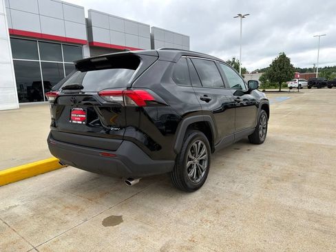 Used 2025 Toyota RAV4 XLE Premium w/ Weather Package AWD/4WD image 8
