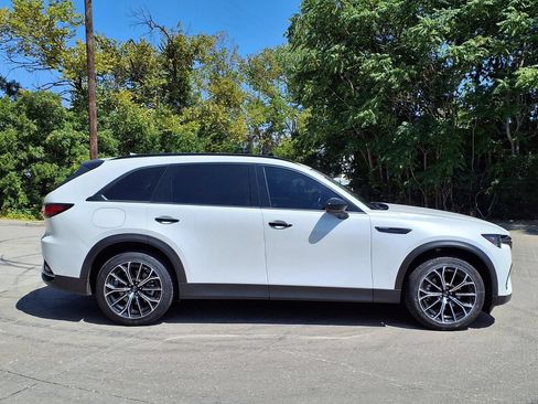 Used 2025 MAZDA CX-70 Plug-In Hybrid w/ Premium Plus AWD/4WD image 2