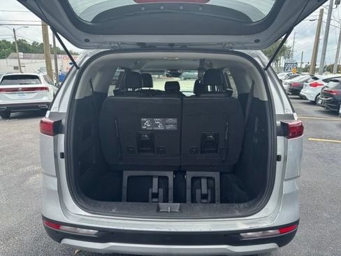 Used 2023 Kia Carnival LX FWD image 37
