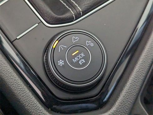 Certified 2025 Volkswagen Taos SEL image 26