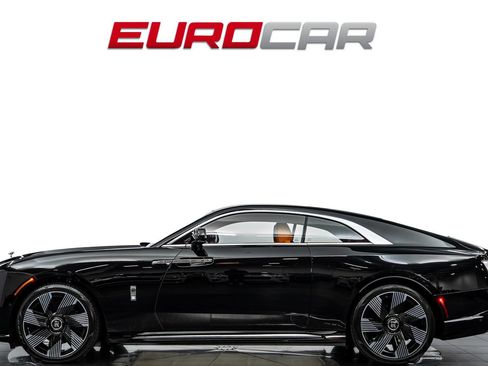 Used 2024 Rolls-Royce Spectre w/ Spectre Launch Package AWD/4WD image 2