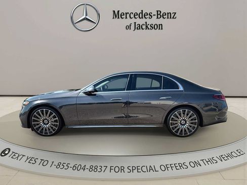Used 2026 Mercedes-Benz E 350 4MATIC Sedan image 5