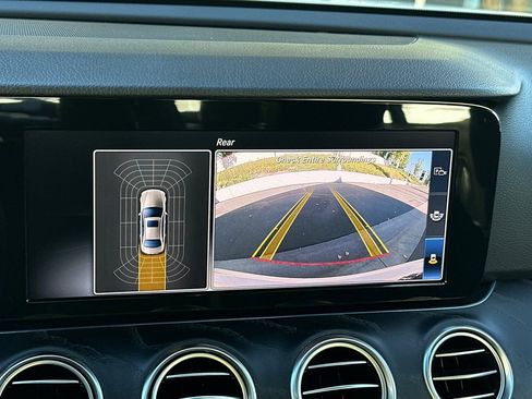 Certified 2018 Mercedes-Benz E 300 image 17