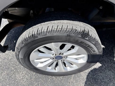Used 2015 Ford F150 Lariat w/ Equipment Group 501A Mid AWD/4WD image 13