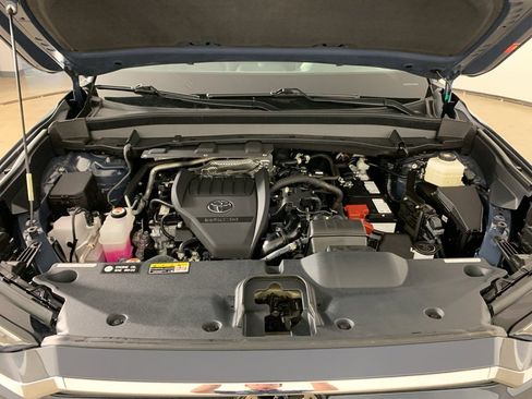 Used 2025 Toyota Grand Highlander AWD image 45