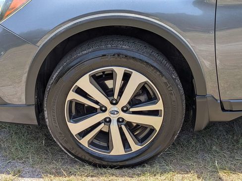 Used 2018 Subaru Outback 2.5i Limited AWD/4WD image 11