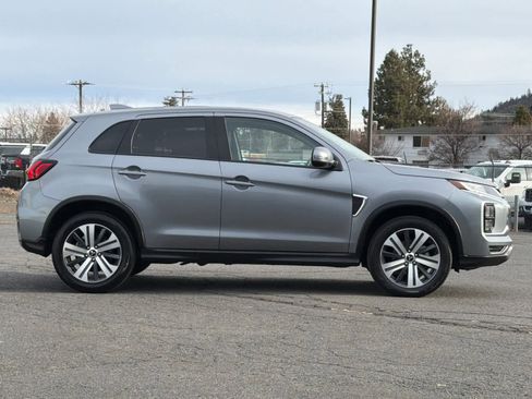 Used 2024 Mitsubishi Outlander Sport SE image 8