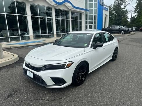 Used 2023 Honda Civic Sport image 4