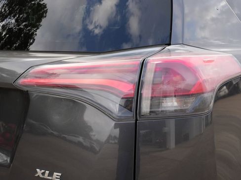 Used 2016 Toyota RAV4 XLE image 19