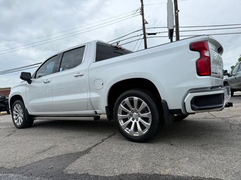 Used 2020 Chevrolet Silverado 1500 High Country w/ Technology Package AWD/4WD image 6