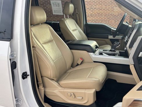 Used 2016 Ford F150 Lariat w/ Equipment Group 502A Luxury image 31