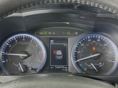 Used 2019 Toyota Highlander XLE FWD image 19
