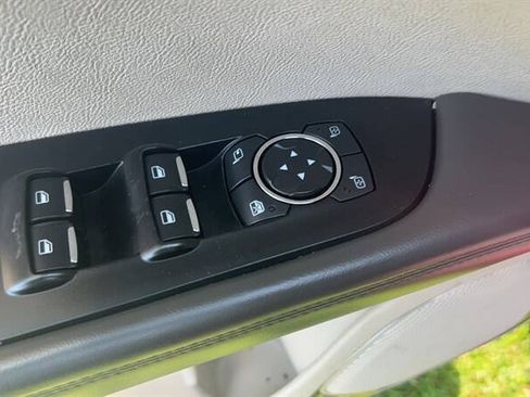 Used 2019 Lincoln Nautilus Select AWD/4WD image 14
