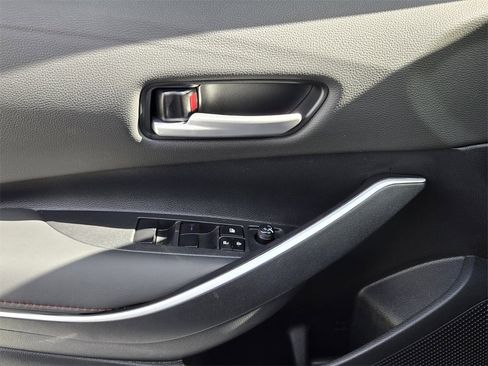 Used 2025 Toyota Corolla SE image 26