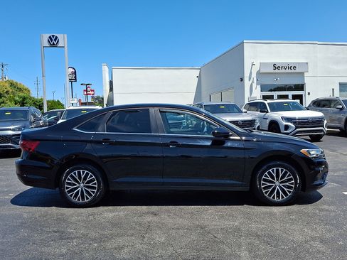 Certified 2021 Volkswagen Jetta SE w/ SE Cold Weather Package FWD image 7