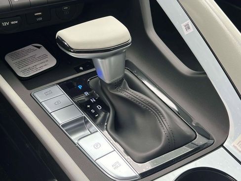 New 2026 Hyundai Elantra Limited FWD image 16