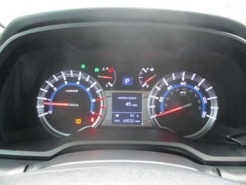 Used 2019 Toyota 4Runner Limited AWD/4WD image 12