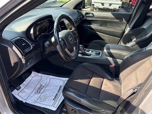 Used 2020 Jeep Grand Cherokee Trailhawk image 9