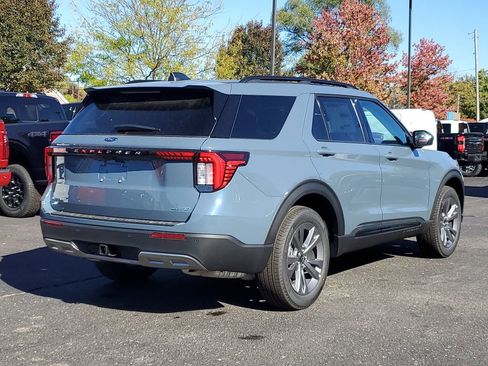 New 2026 Ford Explorer Active w/ Active Comfort Package image 4