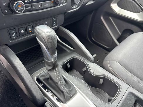Used 2025 Nissan Frontier SV w/ SV Convenience Package AWD/4WD image 23