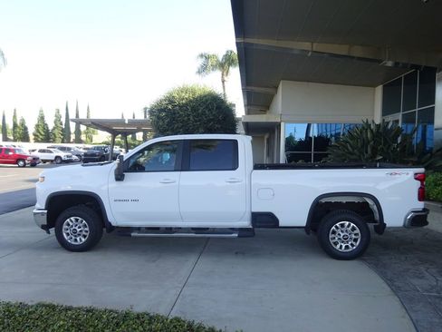 Certified 2024 Chevrolet Silverado 2500 LT AWD/4WD image 4