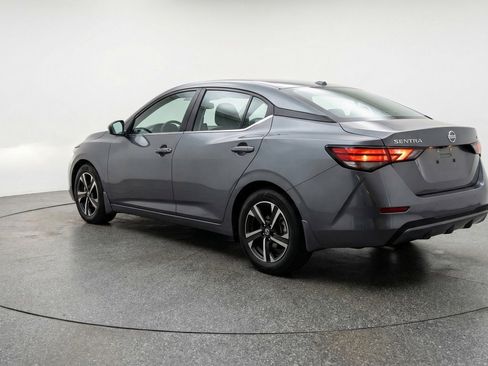 Used 2025 Nissan Sentra SV image 6