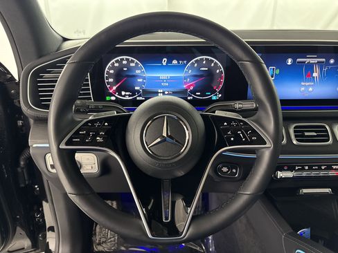 Certified 2025 Mercedes-Benz GLS 450 4MATIC image 15