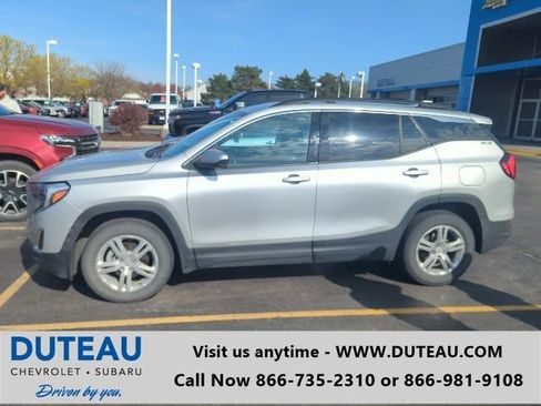 Used 2018 GMC Terrain SLE w/ Driver Convenience Package AWD/4WD image 1