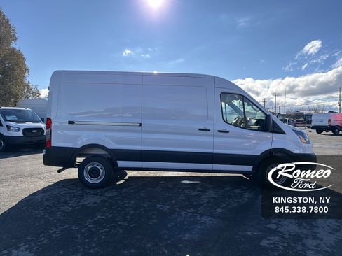 New 2026 Ford Transit 250 148 Medium Roof w/ Load Area Protection Package image 4