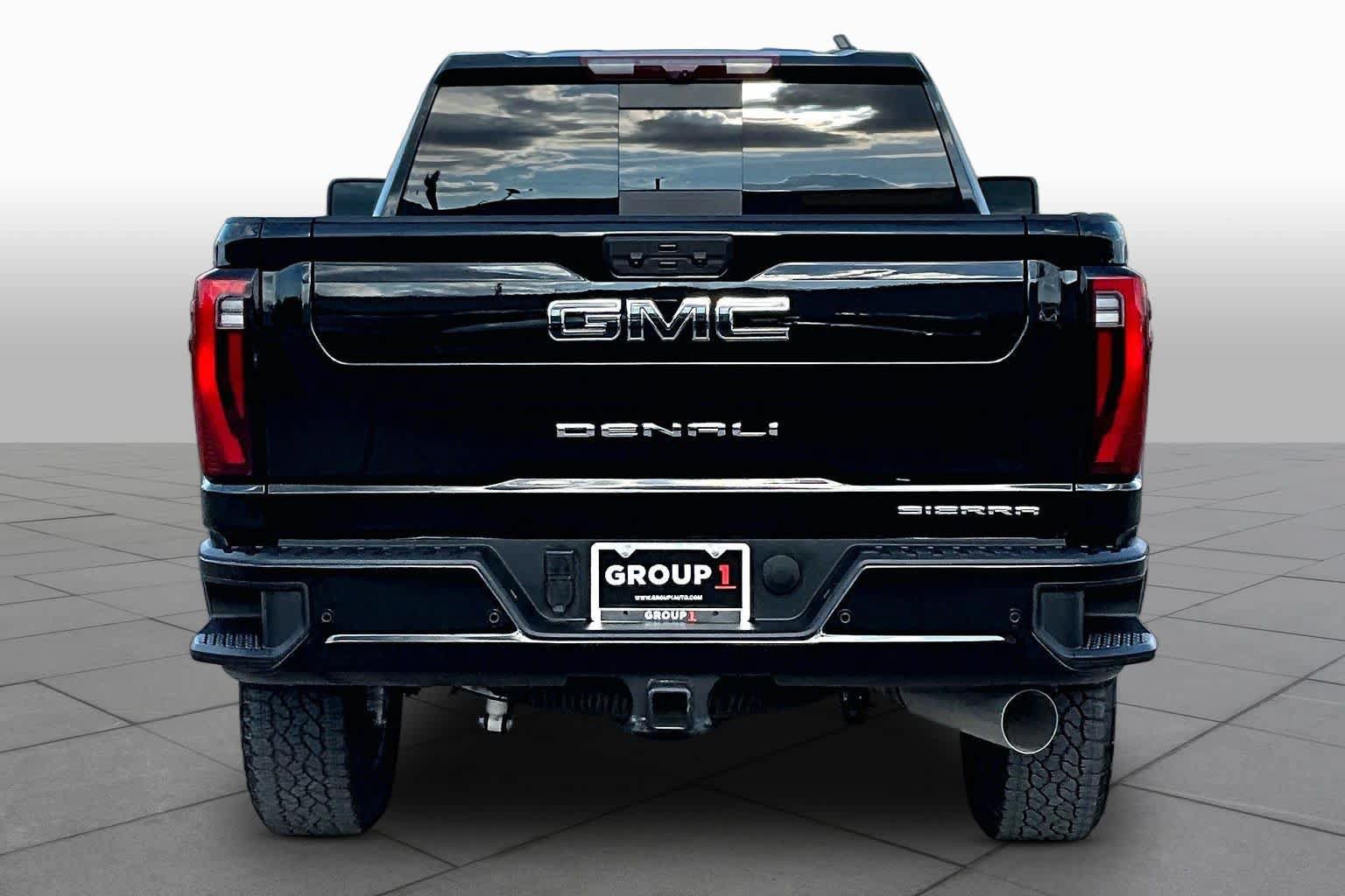 Used 2026 GMC Sierra 2500 Denali Ultimate AWD/4WD image 5