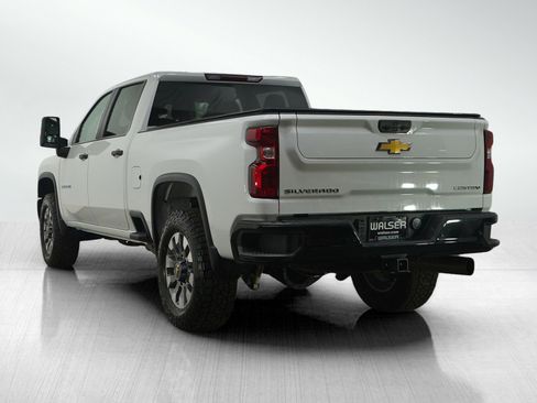 Used 2024 Chevrolet Silverado 2500 Custom w/ Custom Value Package image 4