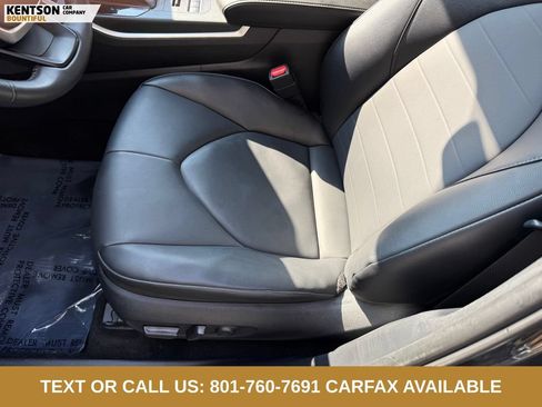 Used 2025 Toyota Highlander XLE AWD/4WD image 28