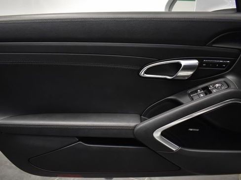 Used 2018 Porsche 718 Boxster GTS image 22