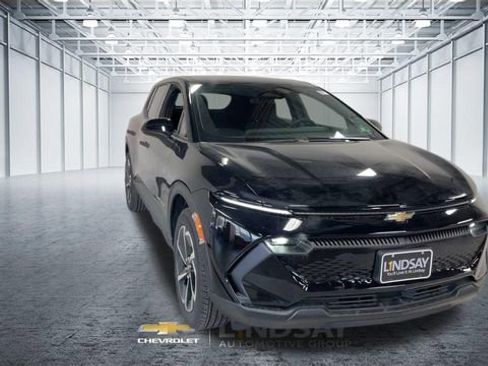 Used 2026 Chevrolet Equinox EV LT FWD image 4