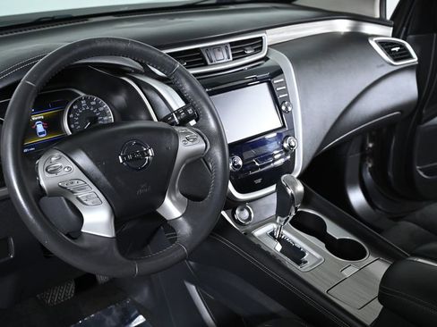 Used 2017 Nissan Murano SV w/ Visibility Package image 12