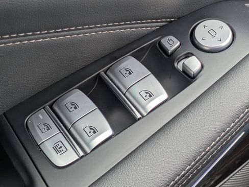 Used 2025 BMW X7 xDrive40i AWD/4WD image 22